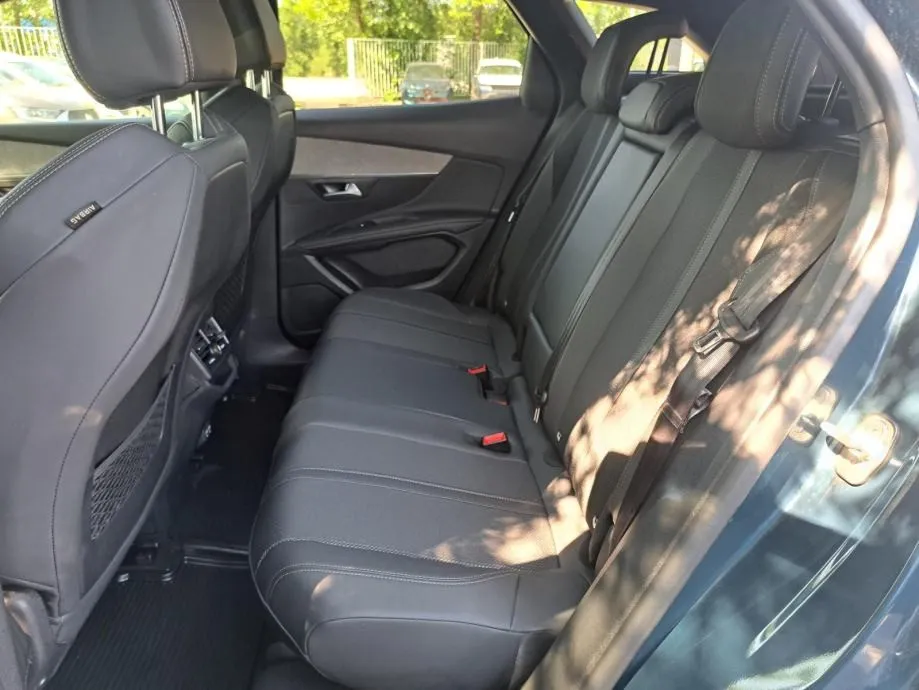 peugeot 3008 gt puretech 130 eat8 - slika 19