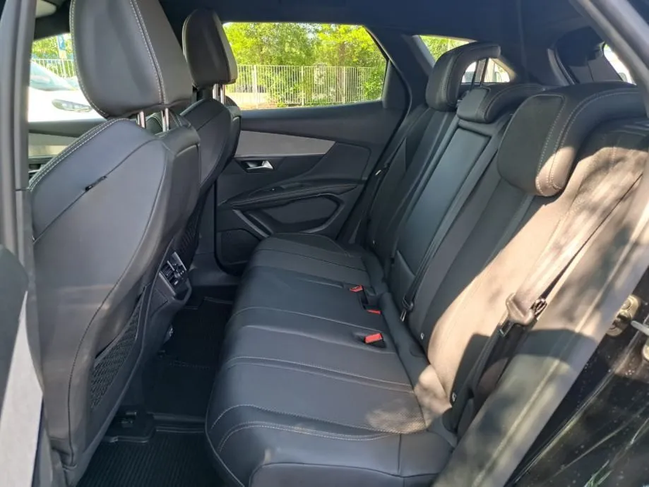peugeot 3008 gt puretech 130 eat8 - slika 18