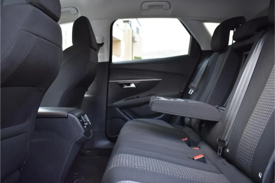 peugeot 3008 1.5 bluehdi automatik -f1,dab,lane assist -active - slika 14