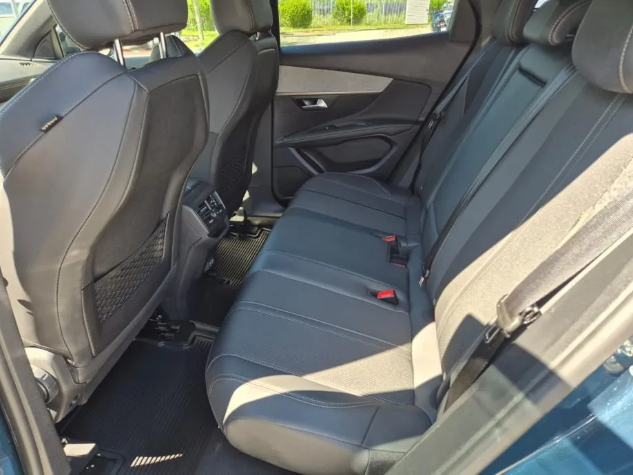 peugeot 3008 gt puretech 130 eat8 - slika 11
