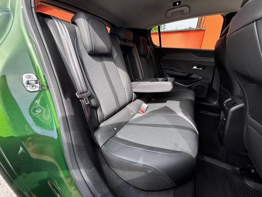 peugeot 308 1,2 automatik •2022•kamera•virtual•leasingbezučešća - slika 17