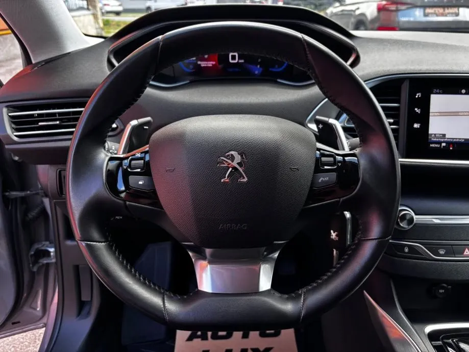 peugeot 308 1,2 puretech automatik •2020•automatik•leasingbezučešća• - slika 12