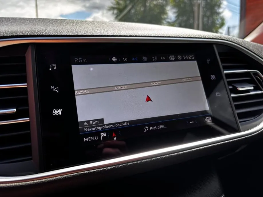 peugeot 308 1,2 puretech automatik •2020•automatik•leasingbezučešća• - slika 11