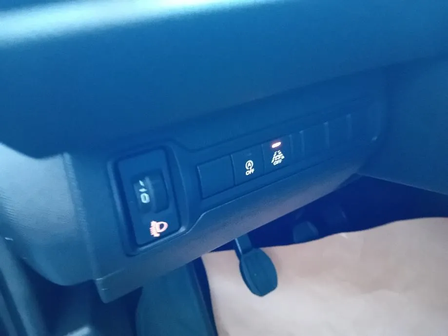 peugeot 308 1,5 blue hdi. jamstvo. leasing - slika 11
