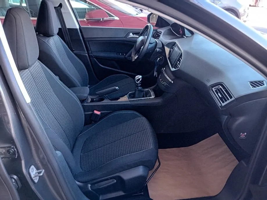 peugeot 308 1,5 blue hdi. jamstvo. leasing - slika 7