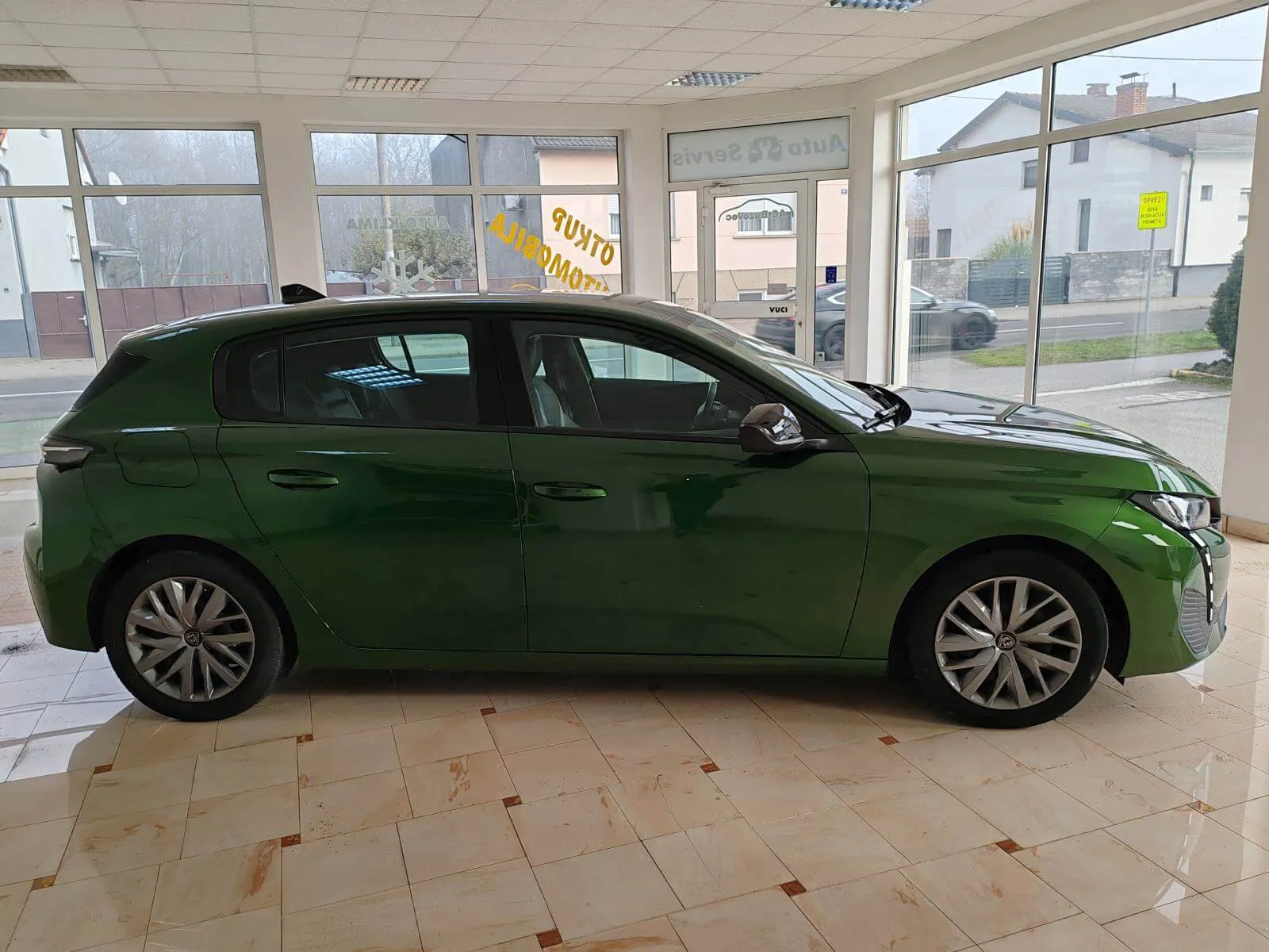 peugeot 308 1,2 - slika 2