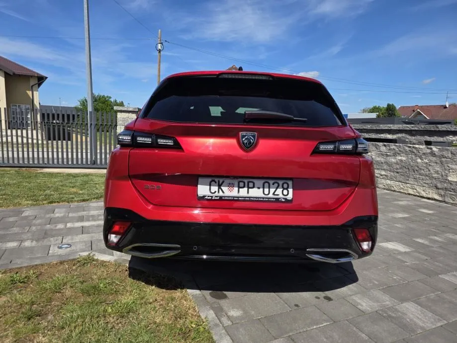 peugeot 308 sw 1,2 - slika 8