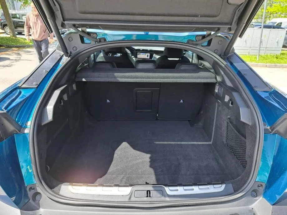 peugeot 408 gt hybrid 145 e-dcs6 - slika 21