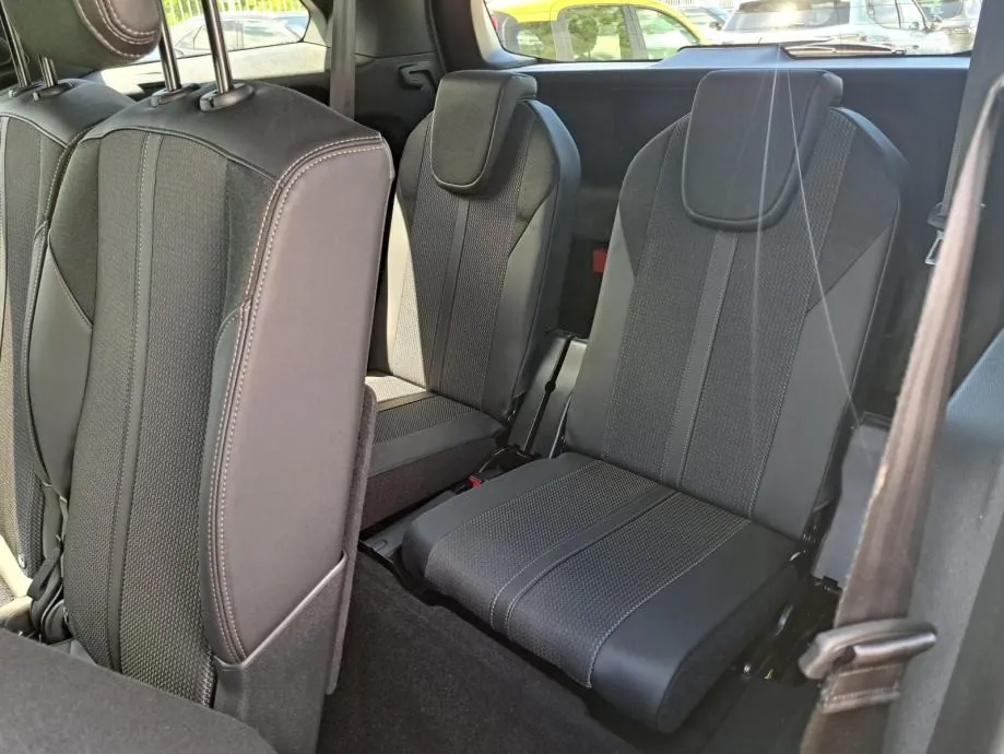 peugeot 5008 gt puretech 130 eat8 ***7 sjedala*** - slika 20