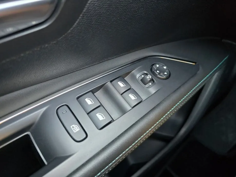 peugeot 5008 1.5 hdi, allure, autom, led, 7 sjedala, reg., garancija - slika 18