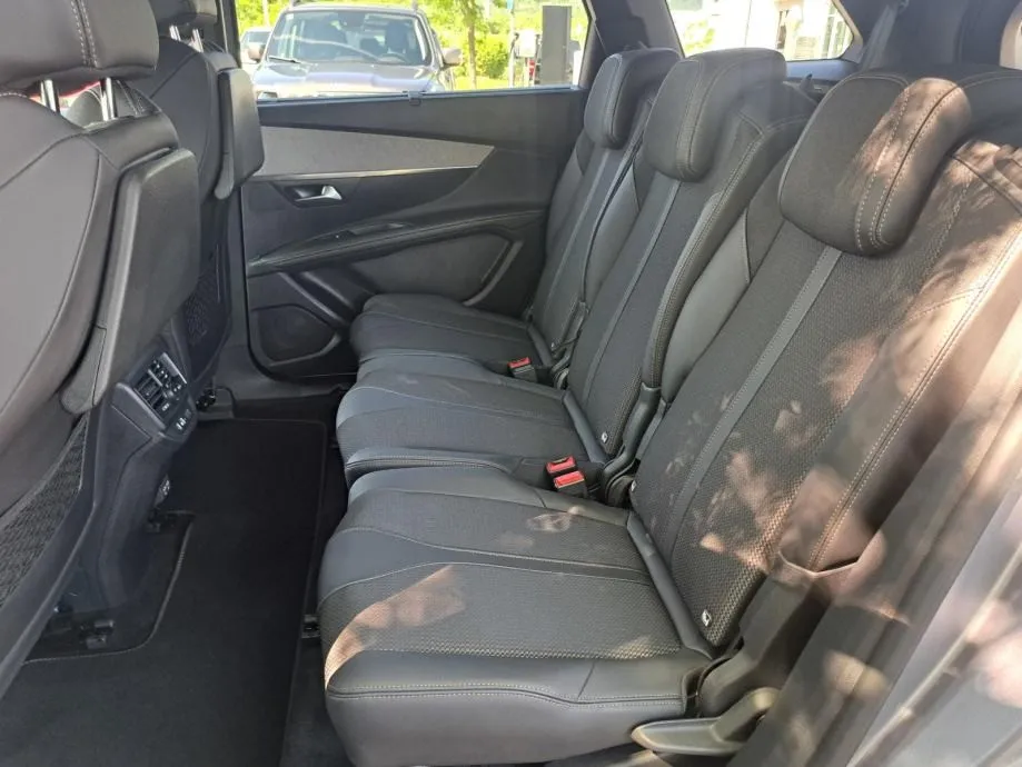 peugeot 5008 gt puretech 130 eat8 ***7 sjedala*** - slika 19