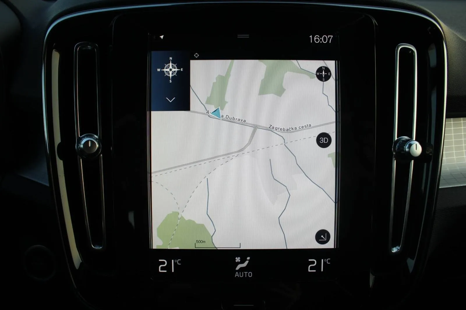 volvo xc40 t5 plug-in hybrid automatik *led, navigacija, kamera* - slika 18