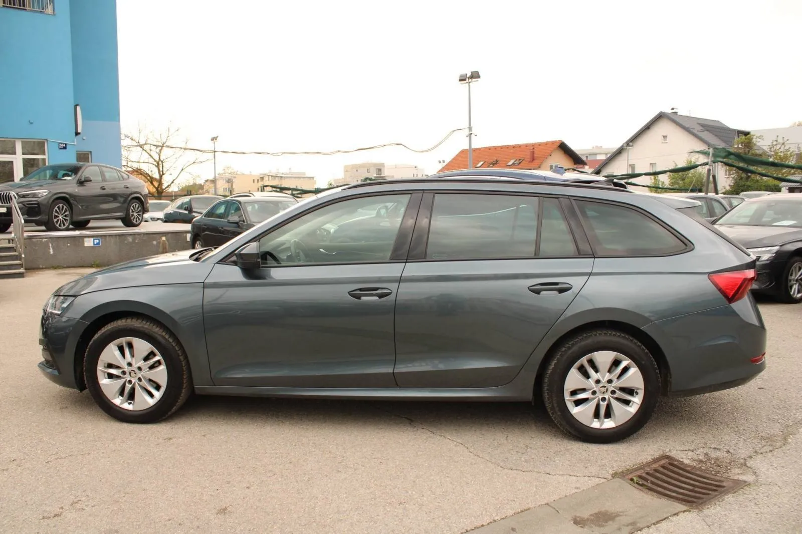 škoda octavia combi 2.0 tdi - slika 8