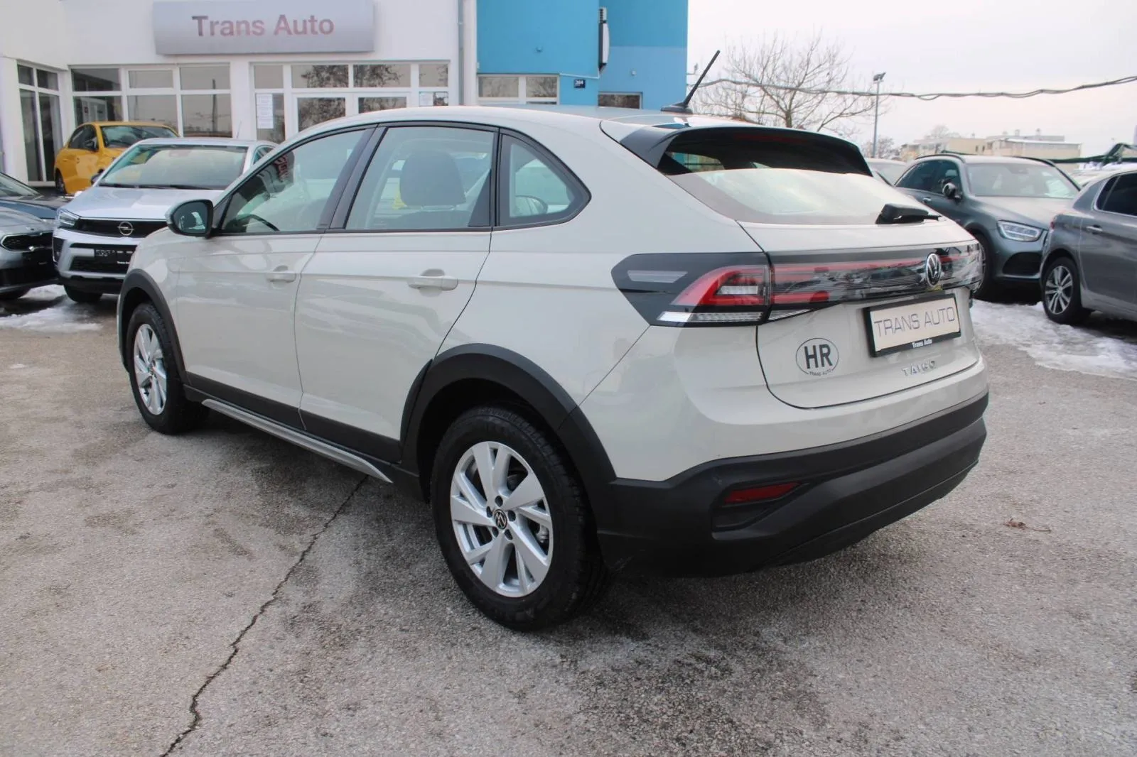 vw taigo 1.0 tsi dsg - slika 7