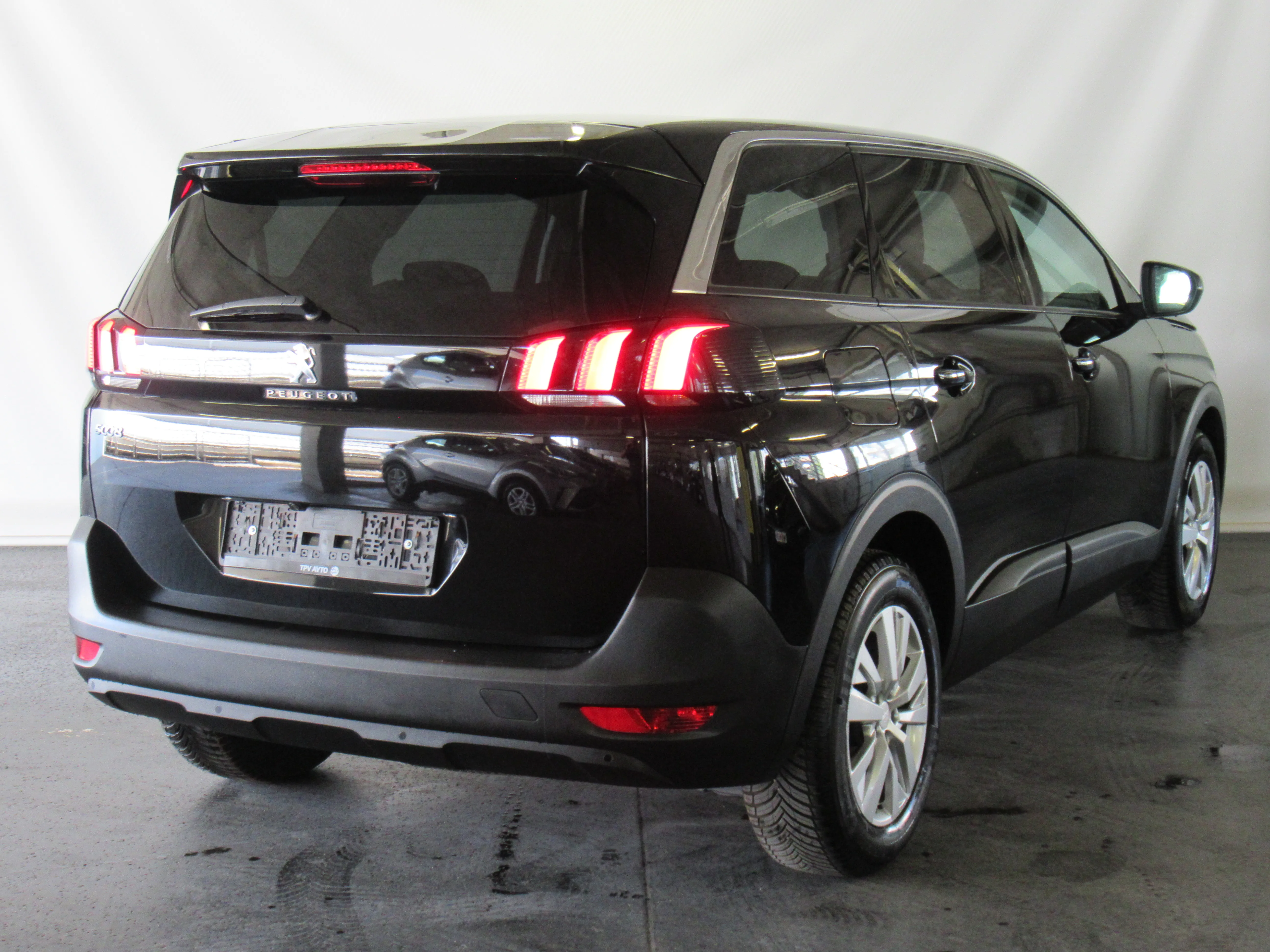 peugeot 5008 hdi 130 aut. 7 sjedišta. - slika 2