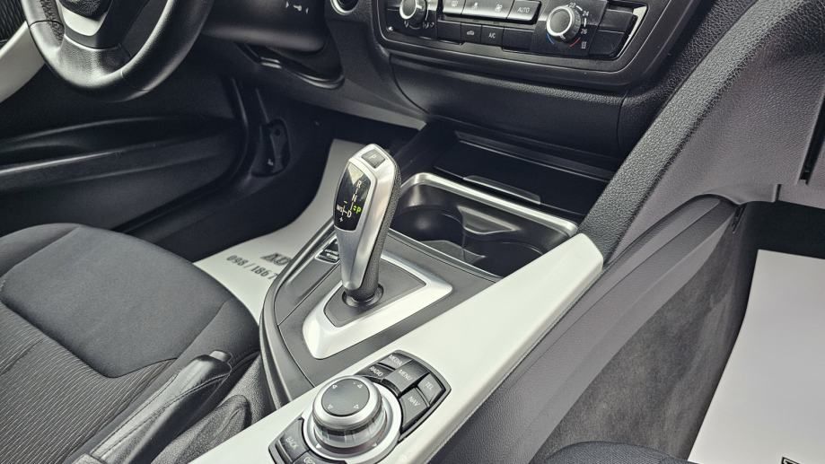 bmw serija318d,automatic klima,navigacija,alu 18,odličan,reg.3/2026 - slika 16