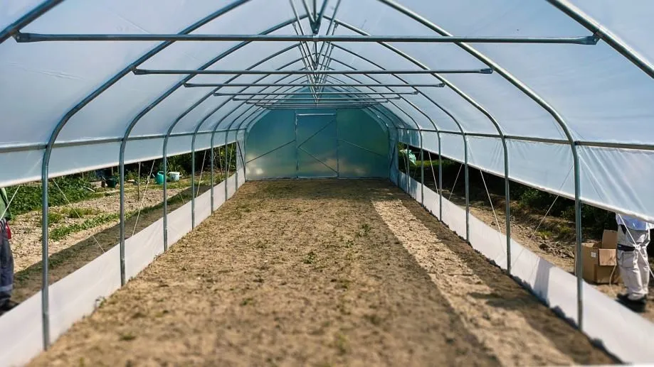 *novo* plastenik - 4,5m širine - obostrano bočno otvaranje - slika 5