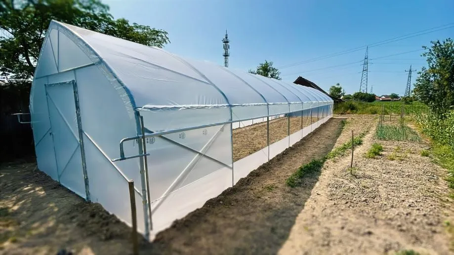 *novo* plastenik - 4,5m širine - obostrano bočno otvaranje - slika 2