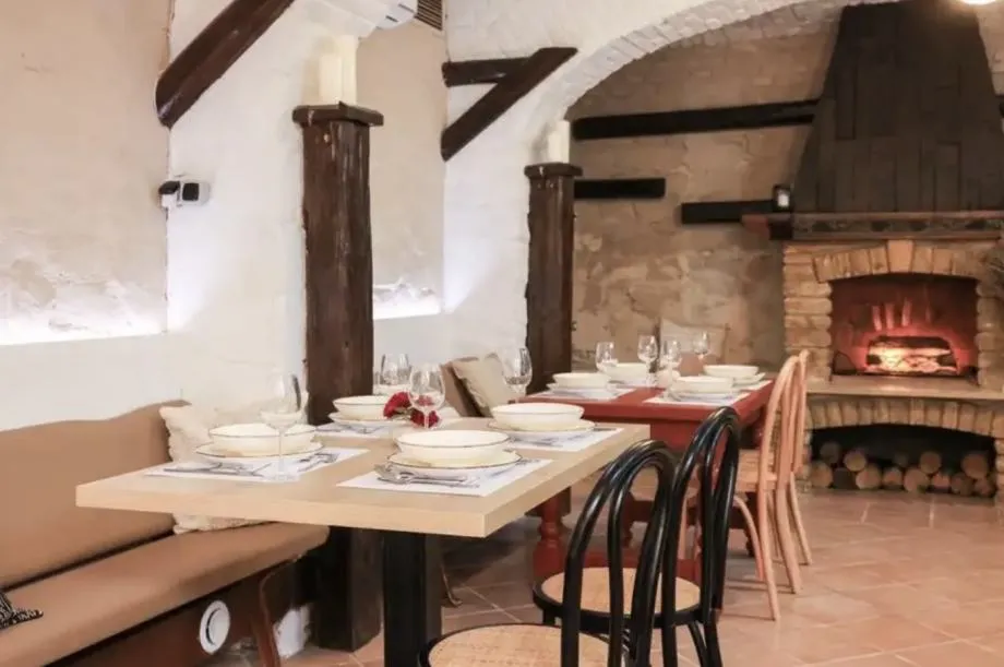 restoran: osijek, centar, 150 m2, kompletno uređen i opremljen za rad - slika 5