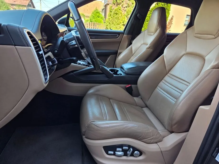 porsche cayenne e-hybrid, pano, 360, zračni, karbon, 22", pdv, reg. - slika 19