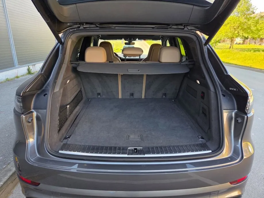 porsche cayenne e-hybrid, pano, 360, zračni, karbon, 22", pdv, reg. - slika 9