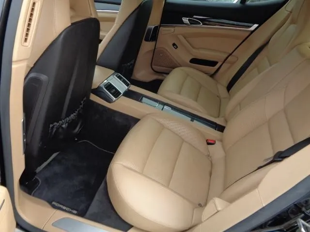 porsche panamera 3,0 tdi edit bose/koža/navi/led/kam/zr.ov./šib/g+h sj - slika 12