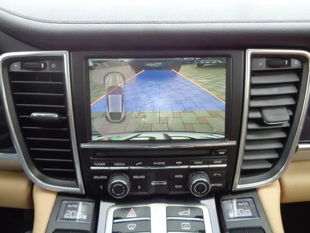 porsche panamera 3,0 tdi edit bose/koža/navi/led/kam/zr.ov./šib/g+h sj - slika 15