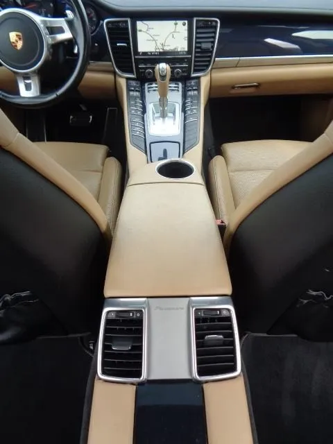 porsche panamera 3,0 tdi edit bose/koža/navi/led/kam/zr.ov./šib/g+h sj - slika 16