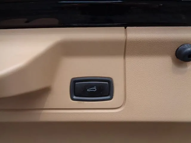 porsche panamera 3,0 tdi edit bose/koža/navi/led/kam/zr.ov./šib/g+h sj - slika 20