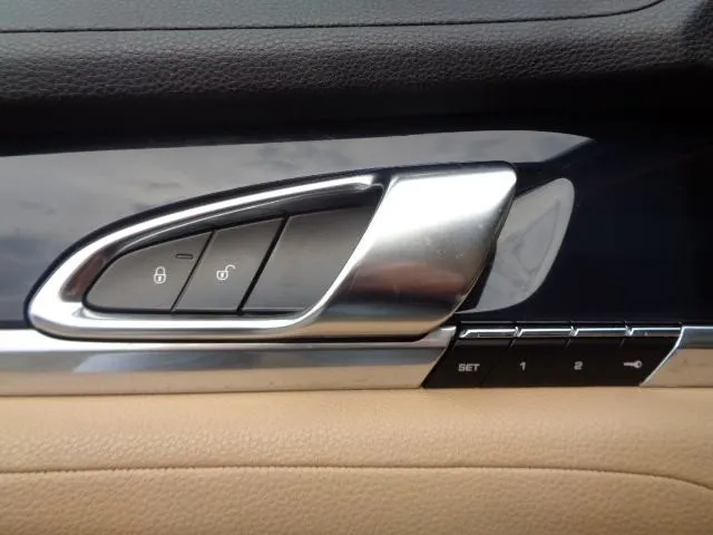 porsche panamera 3,0 tdi edit bose/koža/navi/led/kam/zr.ov./šib/g+h sj - slika 21