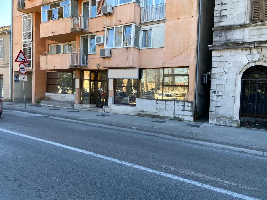 poslovni prostor s izlogom - 130 m2, metković (prodaja) - slika 7