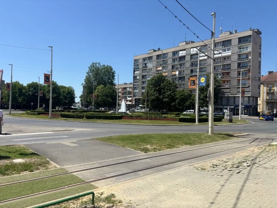 poslovni prostor: osijek, ulični lokal, reisnerova ul., 85.81m2 +103m2 - slika 11