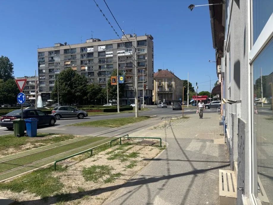 poslovni prostor: osijek, ulični lokal, reisnerova ul., 85.81m2 +103m2 - slika 10