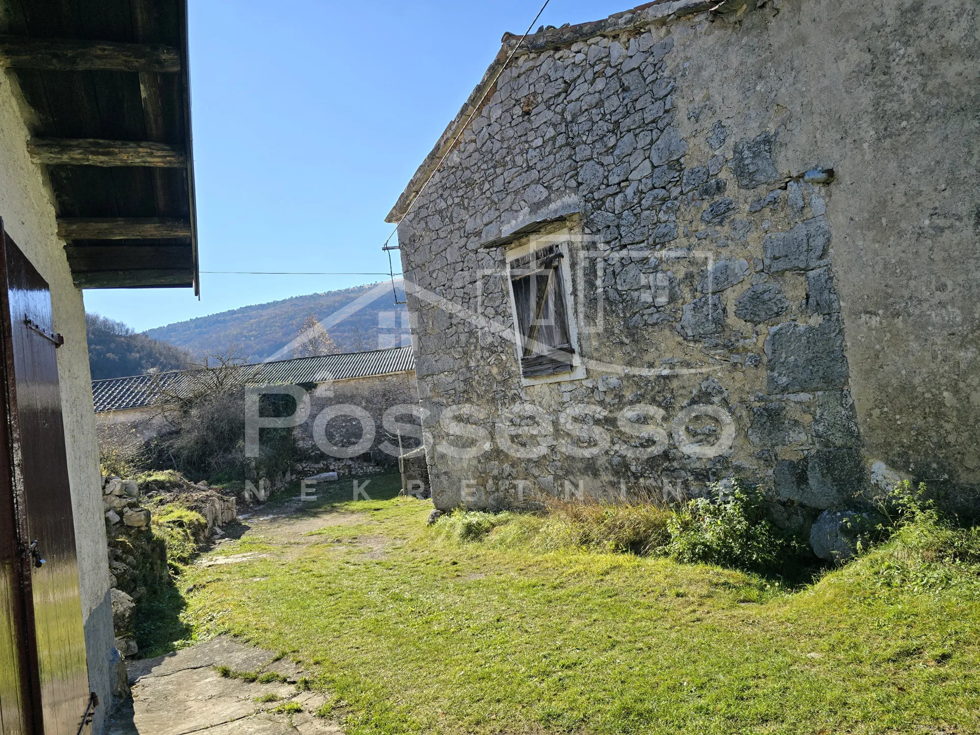 kuća prodaja trstenik 397 m2 - slika 8