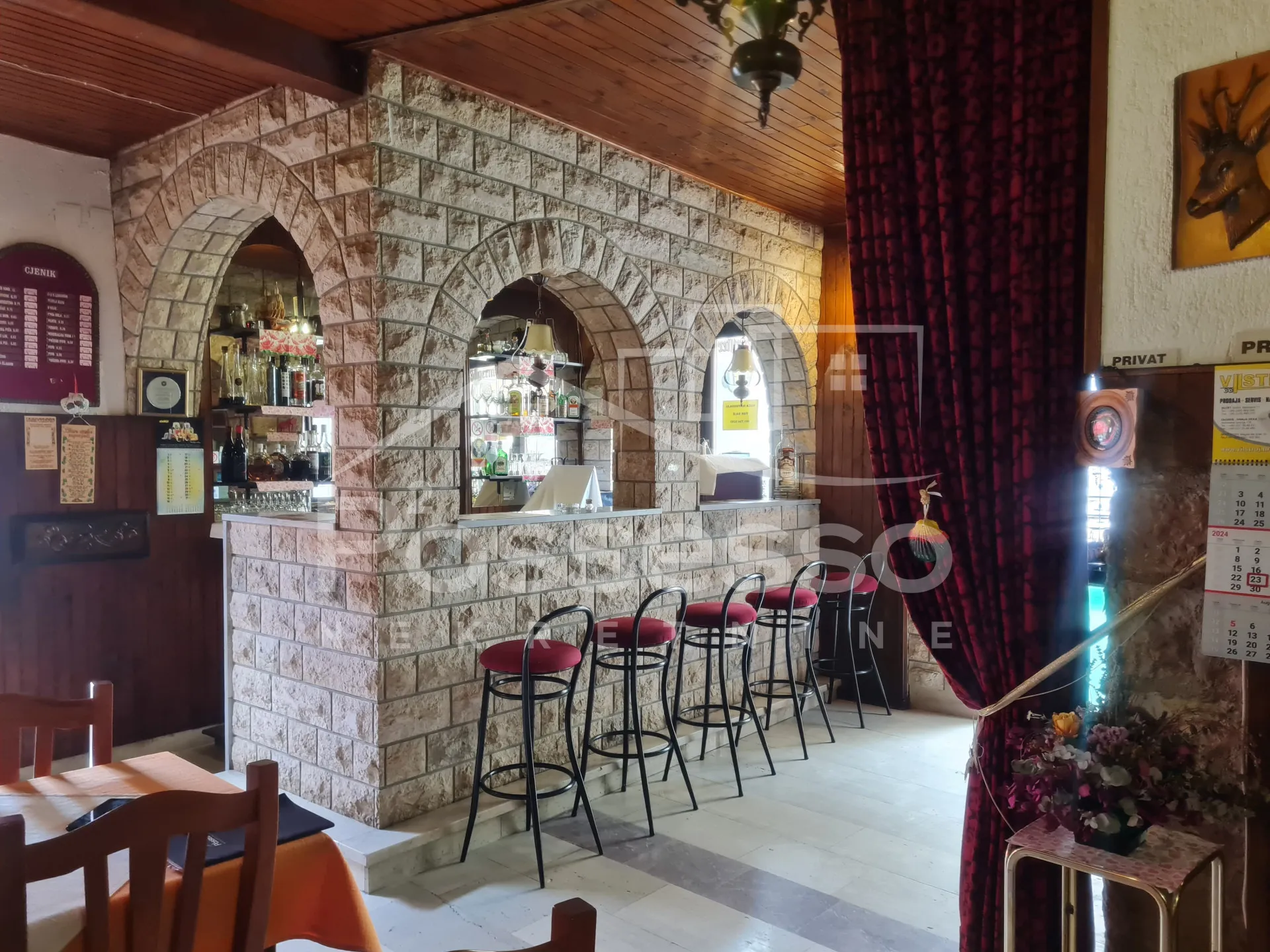 kuća prodaja buje 200 m2 - slika 3