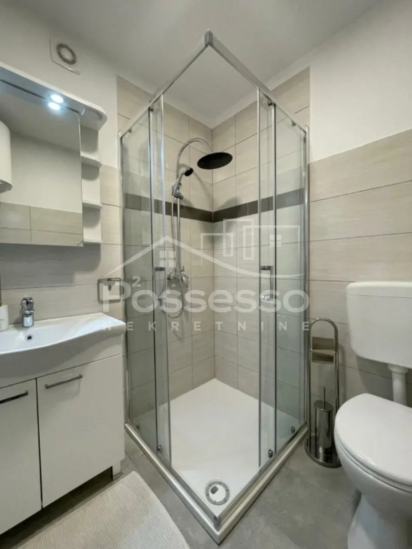 kuća prodaja plomin 270 m2 - slika 20