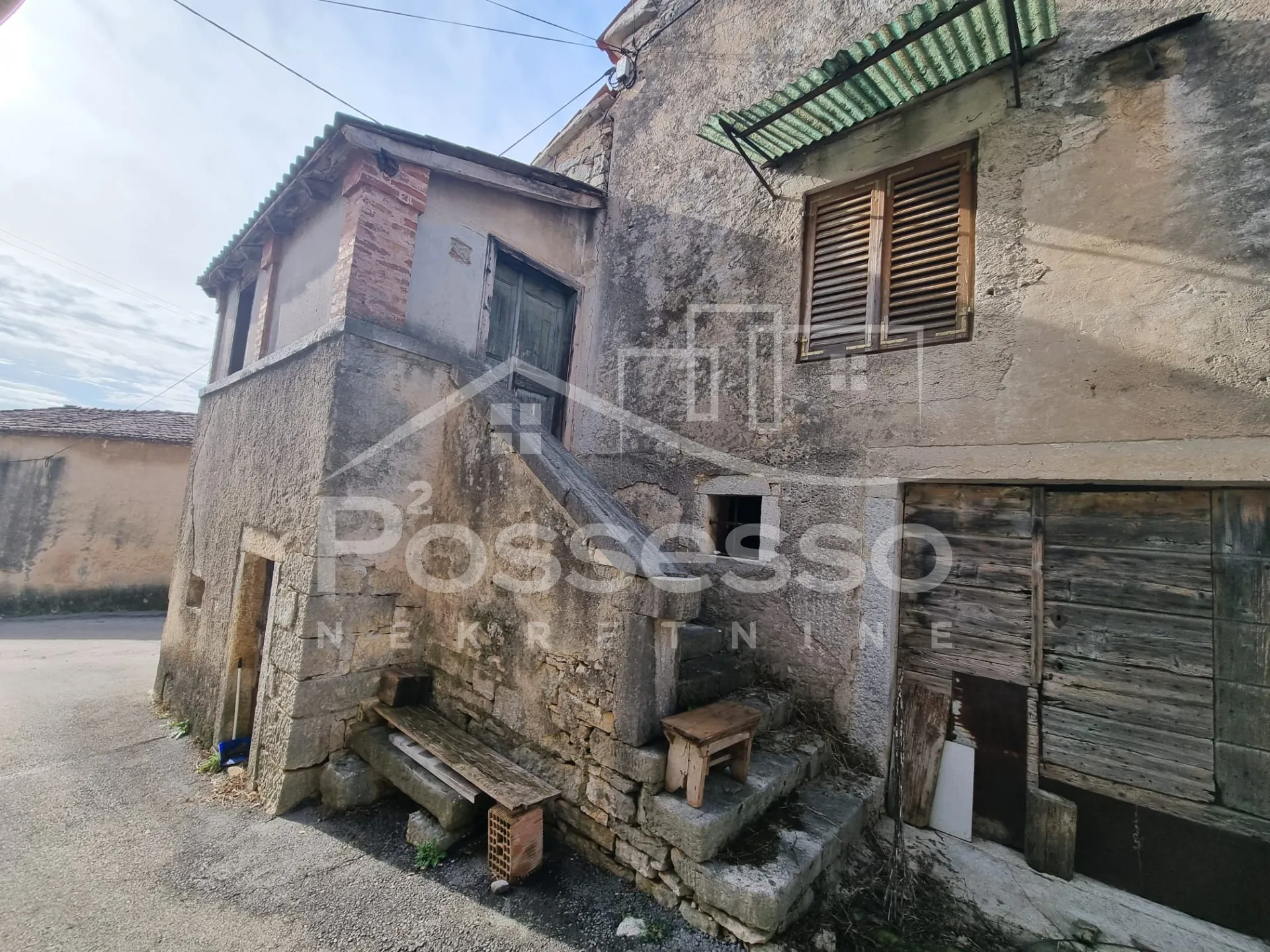 kuća prodaja stari pazin 200 m2 - slika 4