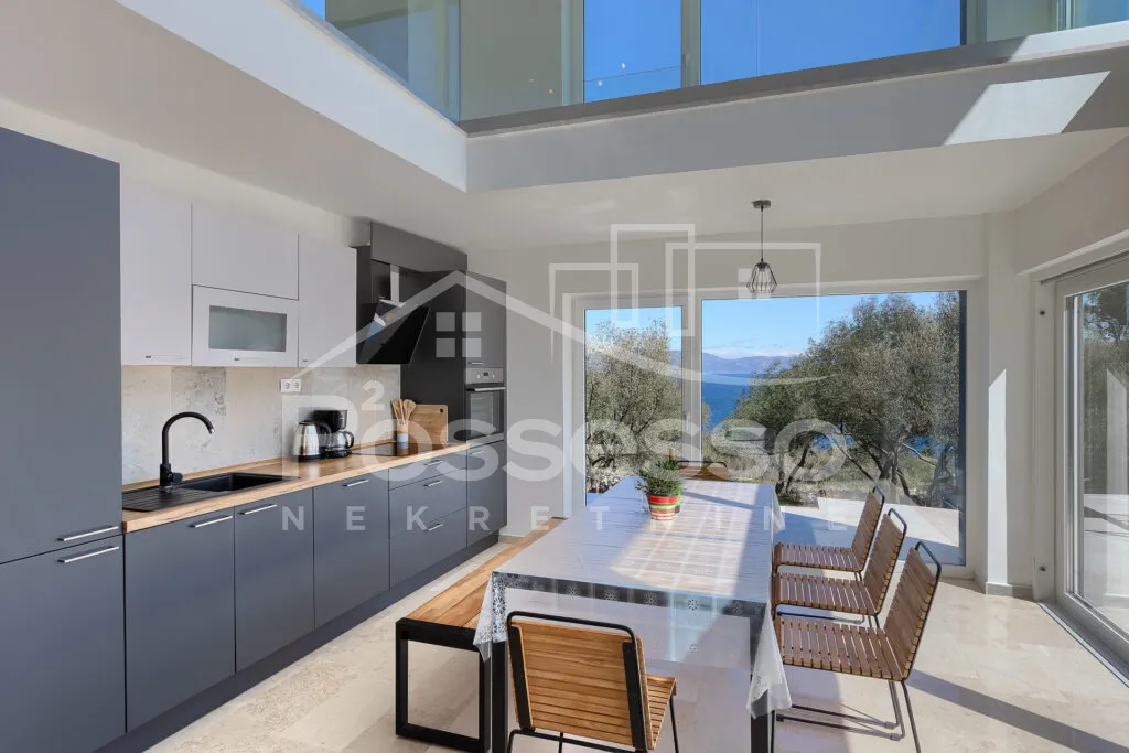 kuća prodaja ravni 232 m2 - slika 11