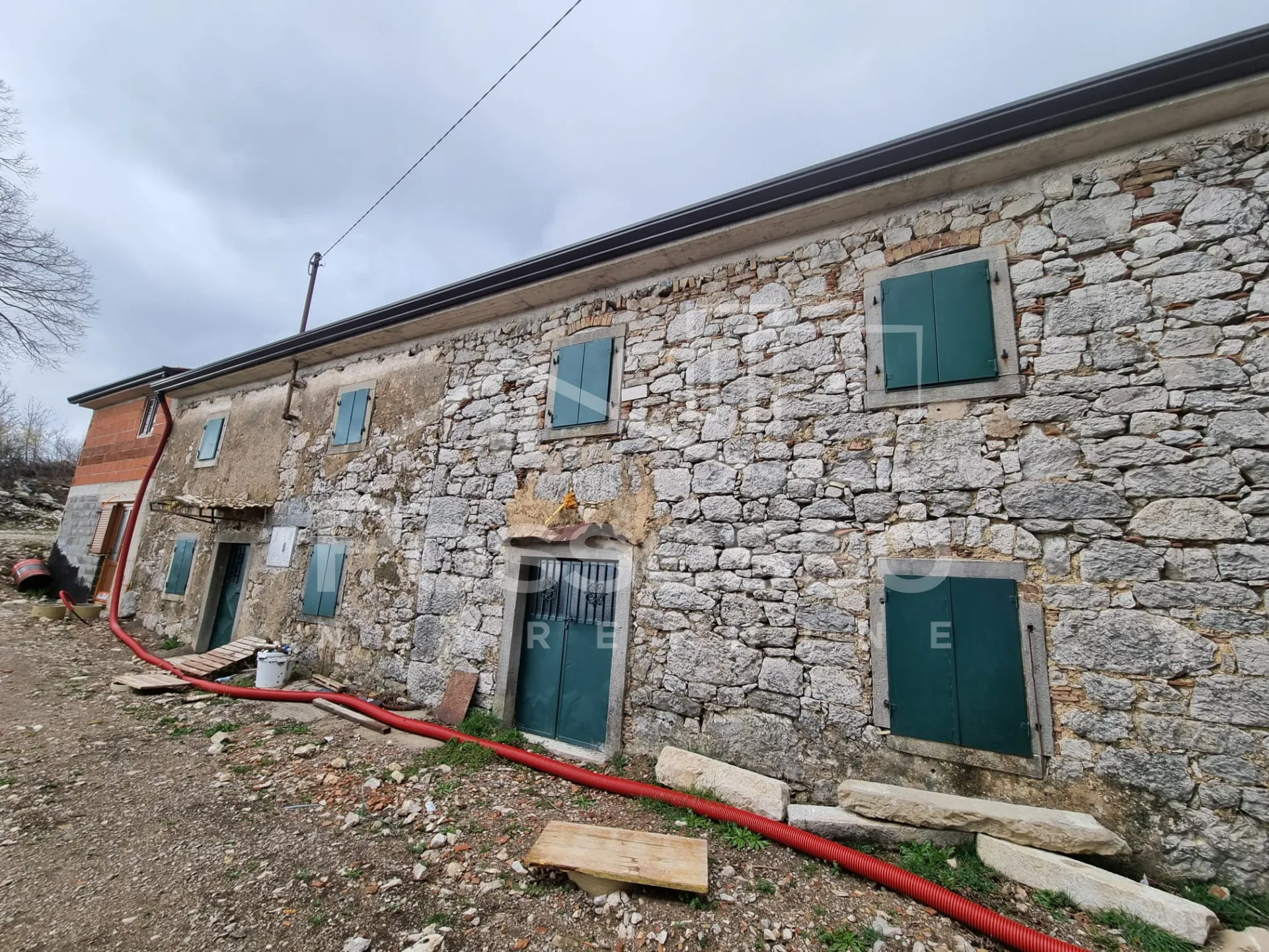 kuća prodaja buzet 232 m2 - slika 4