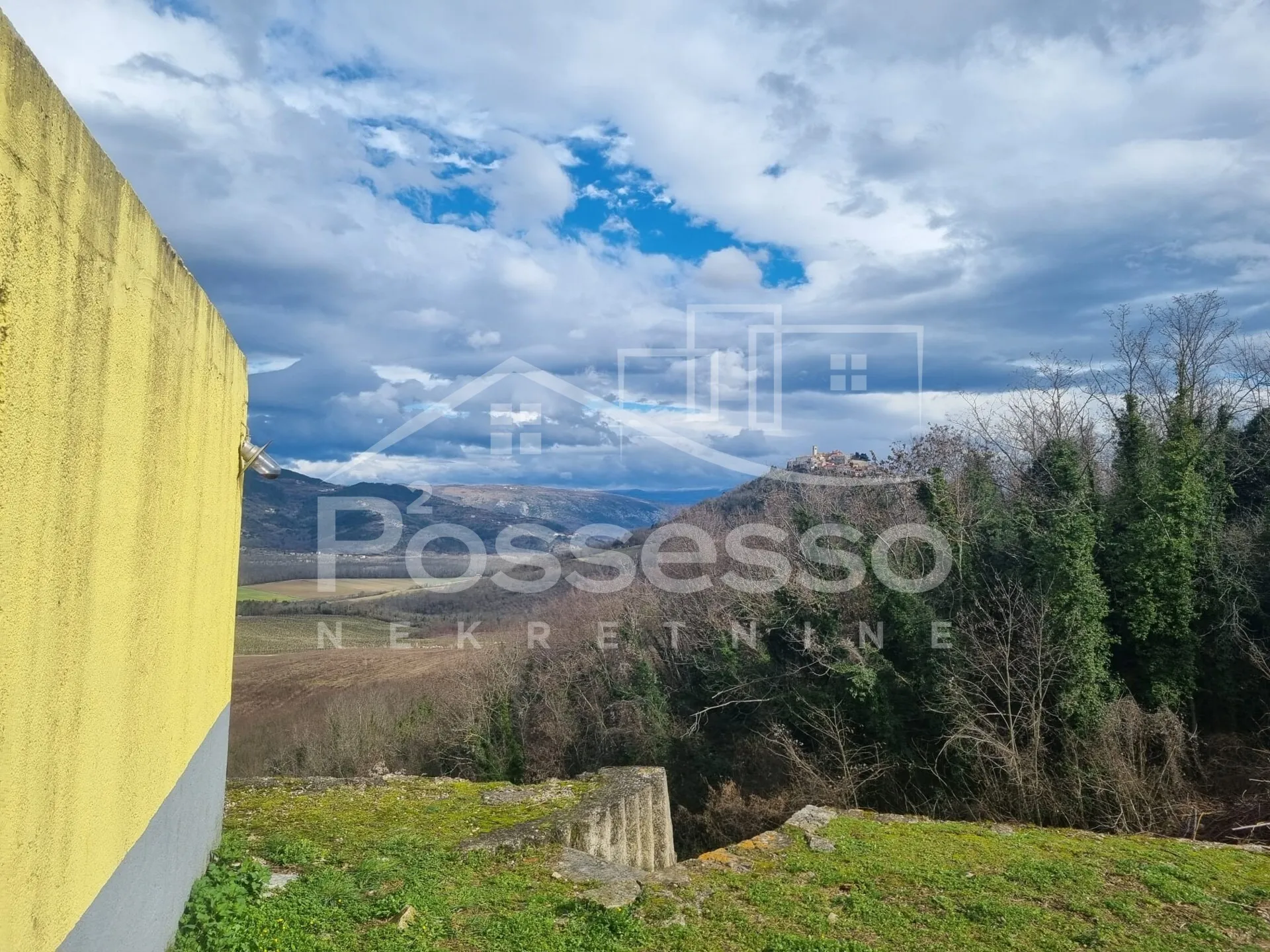 kuća prodaja motovun 174 m2 - slika 4