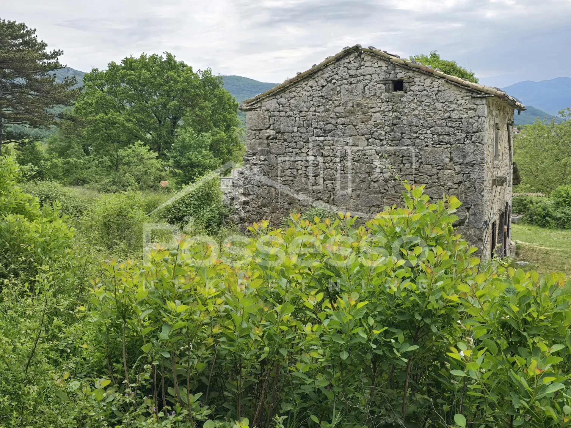 dvojna kuća s panoramskim pogledom – prilika u srcu istre! - slika 9