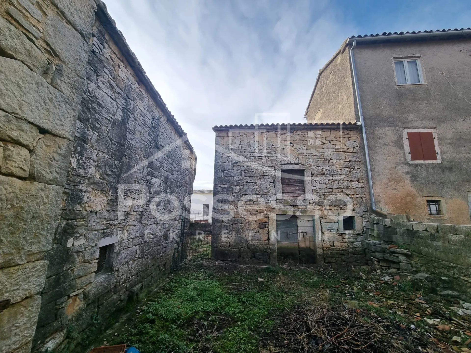 kuća prodaja stari pazin 200 m2 - slika 6