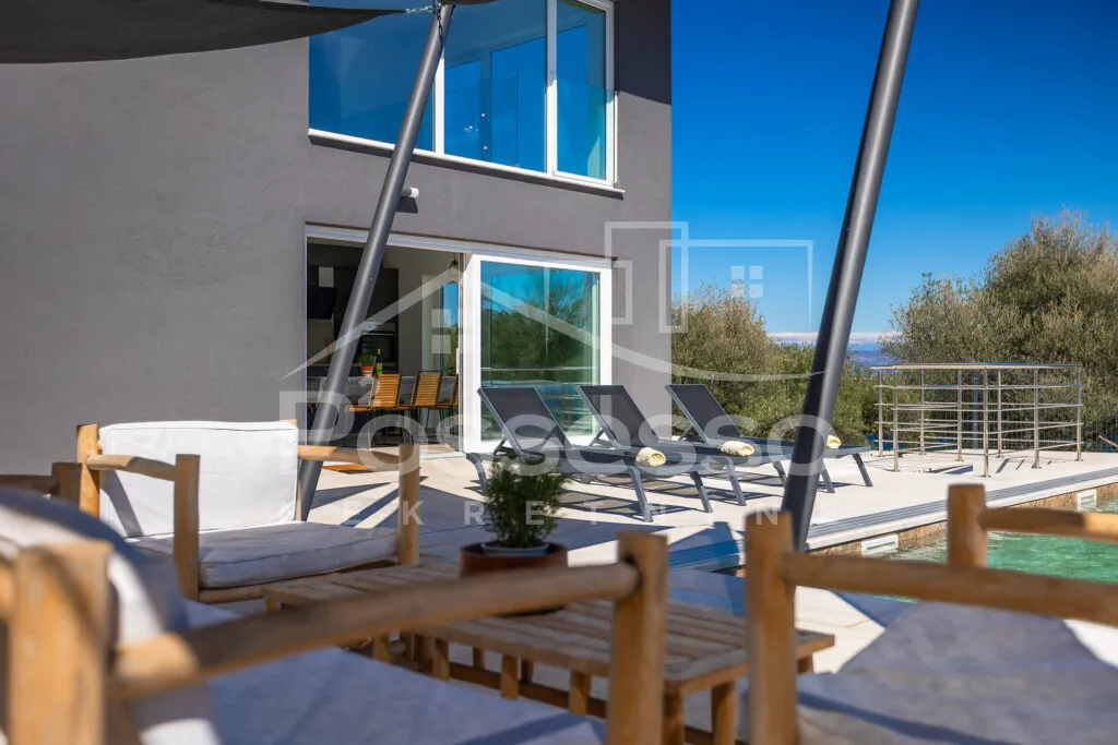 kuća prodaja ravni 232 m2 - slika 5