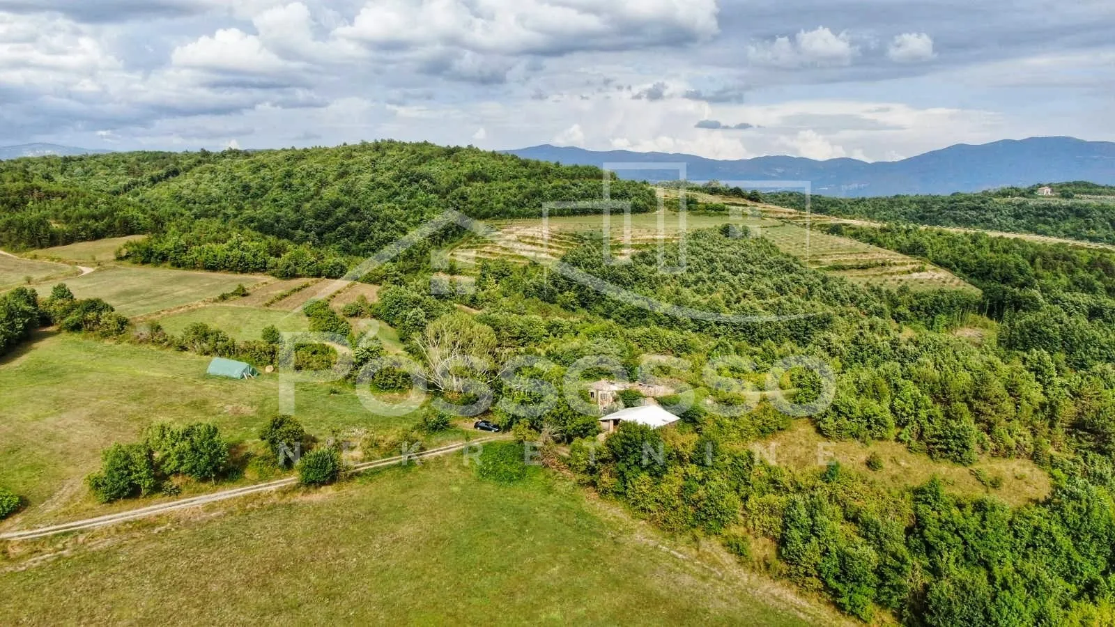 kuća prodaja draguć 353 m2 - slika 3