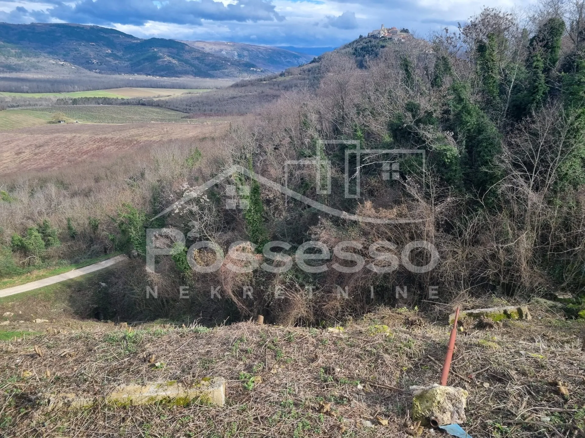 kuća prodaja motovun 174 m2 - slika 6