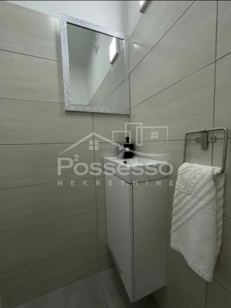 kuća prodaja plomin 270 m2 - slika 18