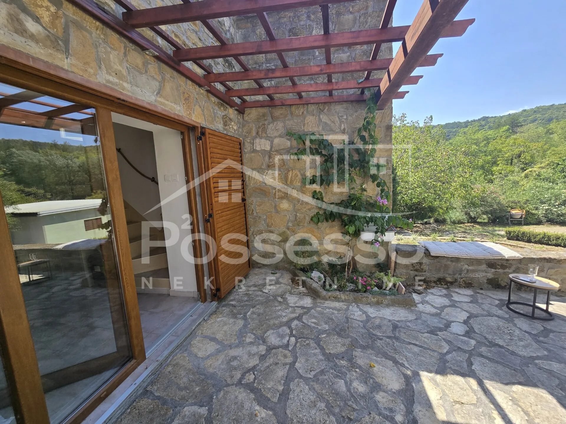 kuća prodaja vrh 82 m2 - slika 2
