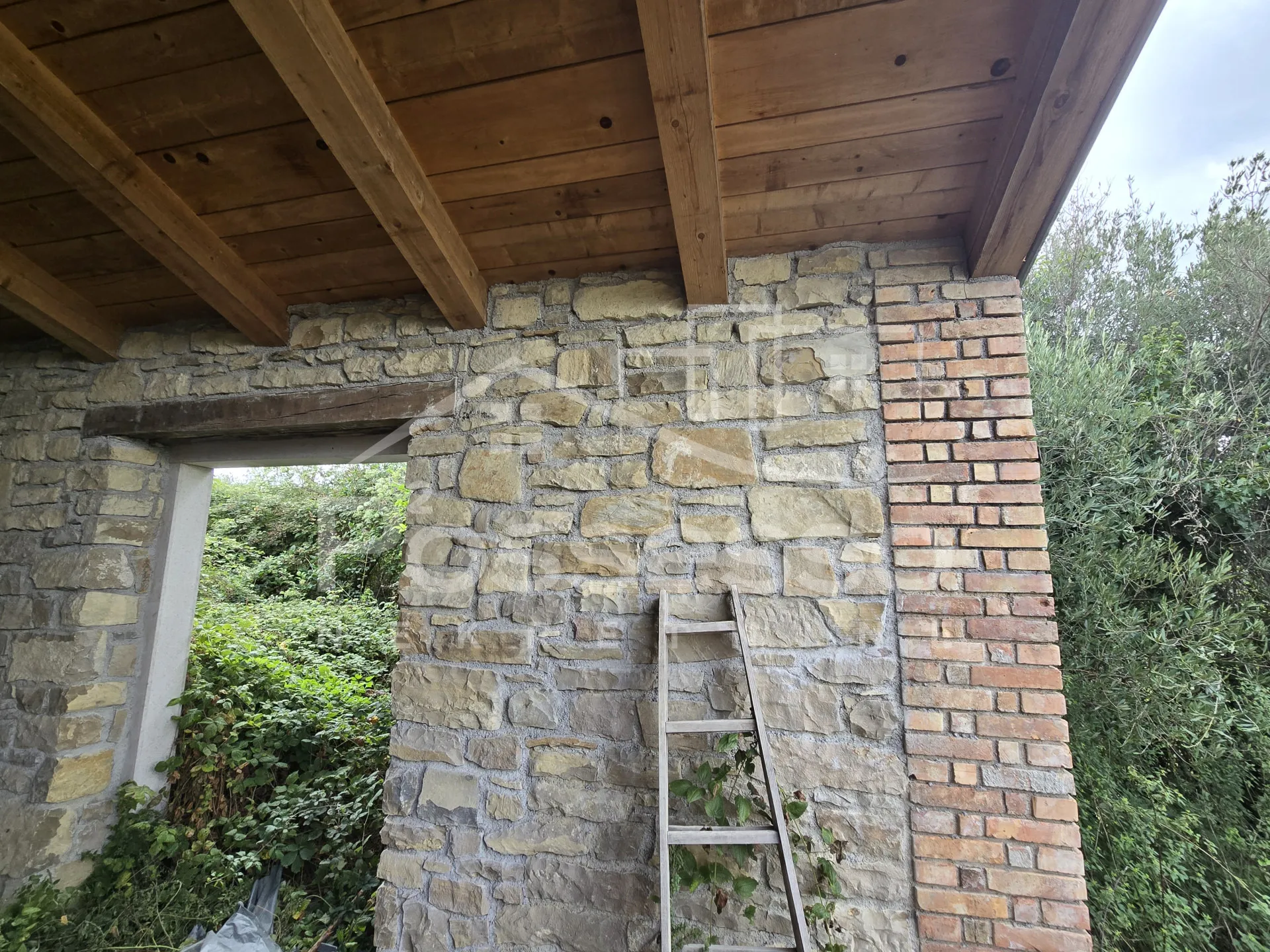kuća prodaja draguć 100 m2 - slika 4