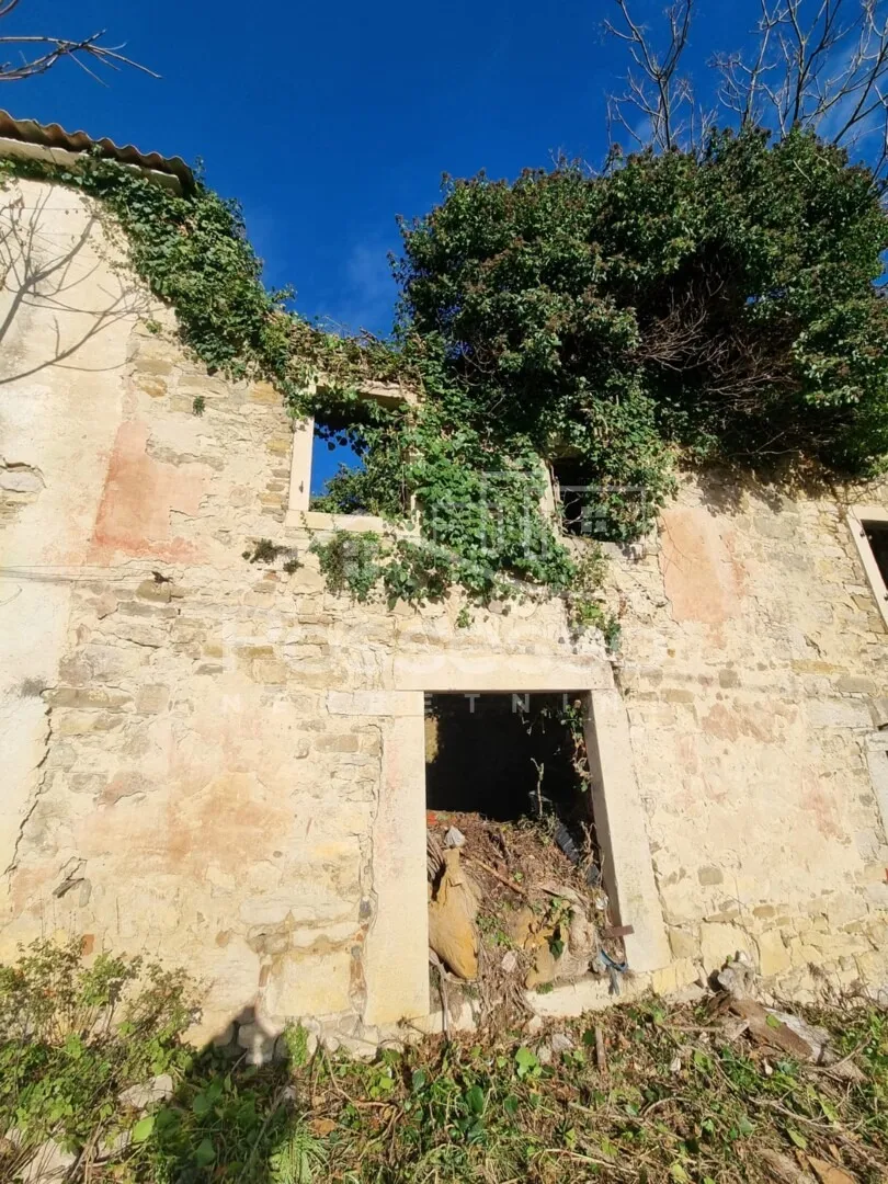 kuća prodaja grožnjan 160 m2 - slika 7