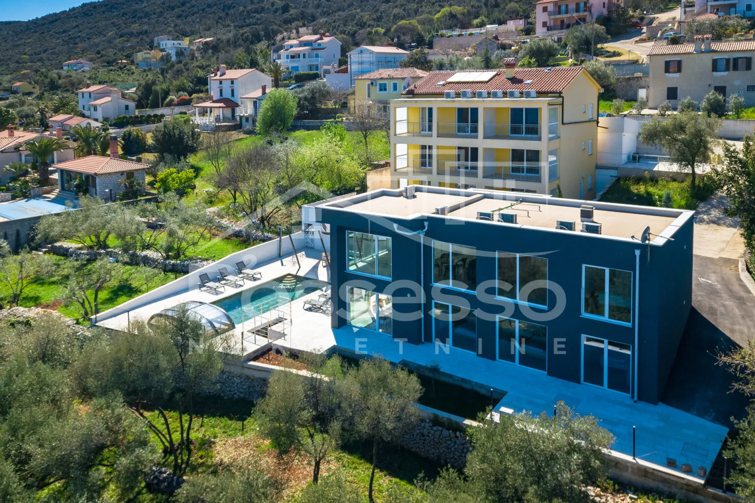 kuća prodaja ravni 232 m2 - slika 2